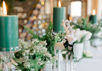 Who Should Host the Bridal Shower - And Who Pays? blog image