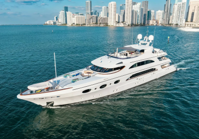 What It’s Really Like to Charter a Superyacht in Miami for a Weekend blog image